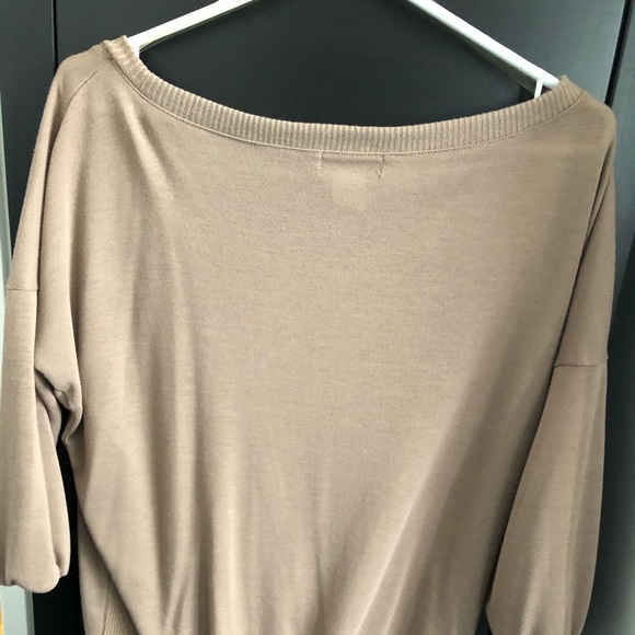 Beige scoop neck sweater - Picture 2 of 2